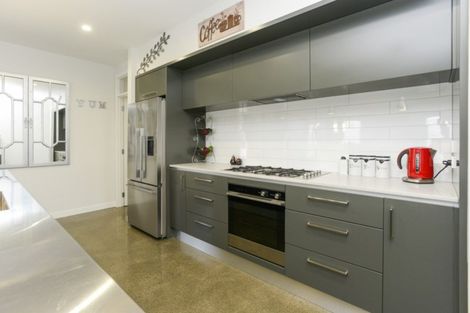 Photo of property in 80 Orotu Drive, Poraiti, Napier, 4112