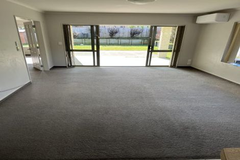 Photo of property in 51 Gandalf Crescent, Paraparaumu, 5032