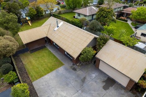 Photo of property in 21 Coates Place, Rangiora, 7400