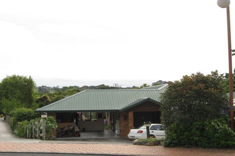 Photo of property in 27 Buttercup Place, Waimauku, 0812