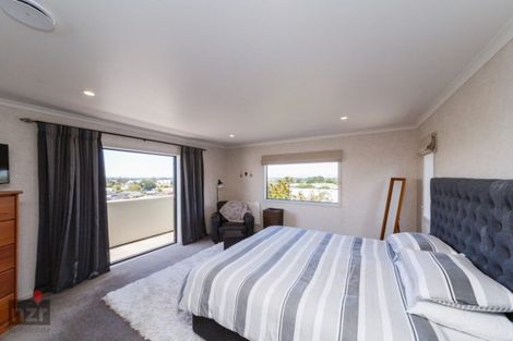 Photo of property in 24 Puketiro Drive, Feilding, 4702