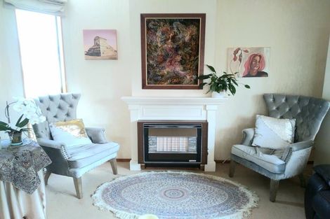 Photo of property in 2/45 Rawene Road, Birkenhead, Auckland, 0626