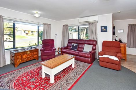 Photo of property in 39 Cyclamen Road, Mangere, Auckland, 2022