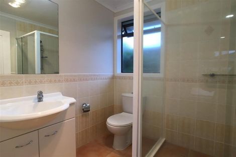 Photo of property in 10 Mt Lebanon Crescent, The Gardens, Auckland, 2105
