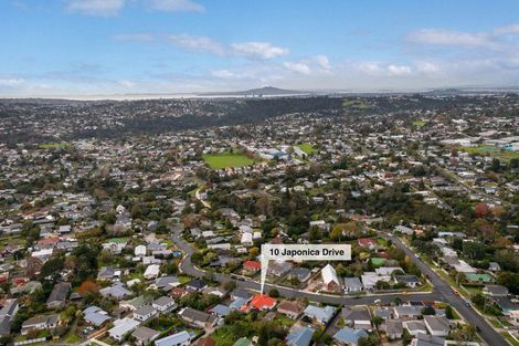 Photo of property in 10 Japonica Drive, Beach Haven, Auckland, 0626