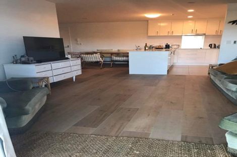 Photo of property in Apollo Apartments, 11/46g Rosedale Road, Rosedale, Auckland, 0632