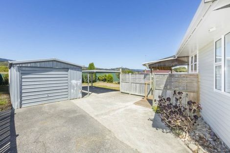 Photo of property in 16 Kentucky Street, Totara Park, Upper Hutt, 5018
