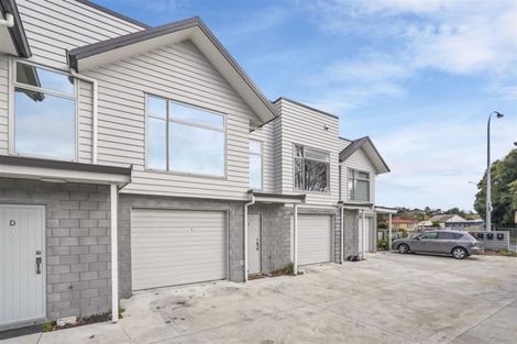 Photo of property in 2/215 Massey Street, Frankton, Hamilton, 3204