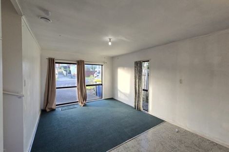 Photo of property in 1/18a Neal Avenue, Glenfield, Auckland, 0629