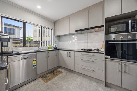 Photo of property in 6 Te Hiko Way, Mangere, Auckland, 2022