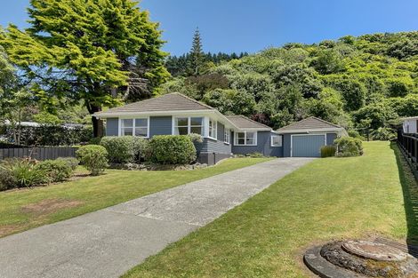 Photo of property in 15 Forglen Place, Tawa, Wellington, 5028