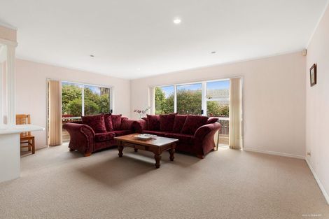 Photo of property in 7 Anure Place, Highland Park, Auckland, 2010
