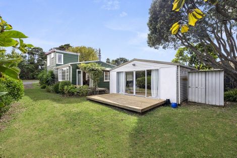 Photo of property in 24 Uenuku Avenue, Raglan, 3225