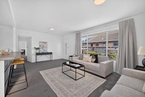 Photo of property in 40 Oakley Crescent, Hornby, Christchurch, 8042