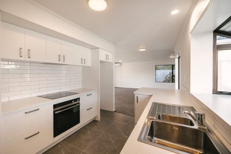 Photo of property in 2 Cypress Way, Levin, 5510