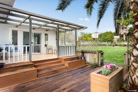 Photo of property in 51 Lauderdale Road, Birkdale, Auckland, 0626