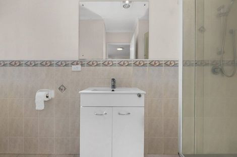 Photo of property in 16 Castlehill Court, Wattle Downs, Auckland, 2103