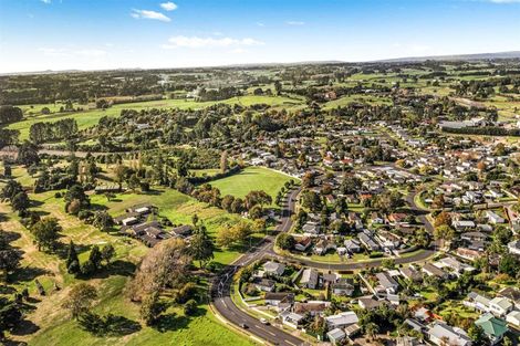 Photo of property in 5 Hamilton Drive, Waiuku, 2123