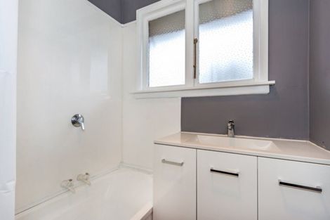 Photo of property in 90 Kendal Avenue, Burnside, Christchurch, 8053