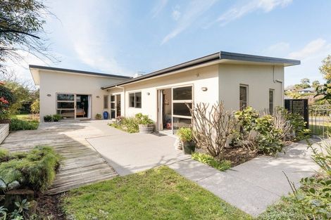Photo of property in 47 Oteki Park Drive, Welcome Bay, Tauranga, 3112