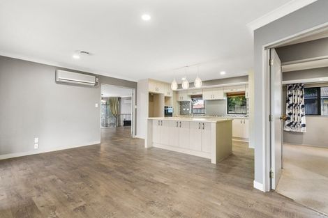 Photo of property in 22 Hoyte Place, Pukehangi, Rotorua, 3015