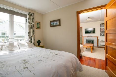 Photo of property in 3 Papawai Road, Greytown, 5712