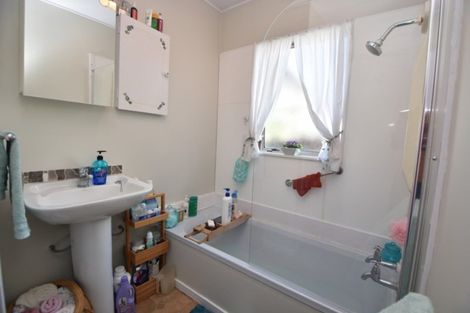 Photo of property in 14a Kupe Drive, Carterton, 5713