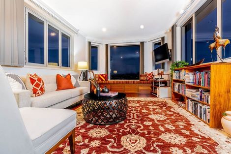 Photo of property in 64 Balboa Drive, Matakatia, Whangaparaoa, 0930