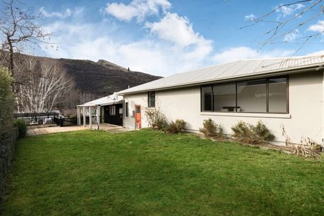Photo of property in 80 Devon Street, Arrowtown, 9302