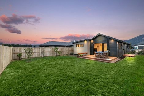 Photo of property in 9 Waddell Street, Lake Hawea, 9382