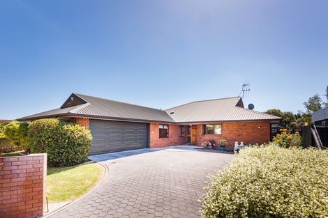 Photo of property in 96 John F Kennedy Drive, Milson, Palmerston North, 4414