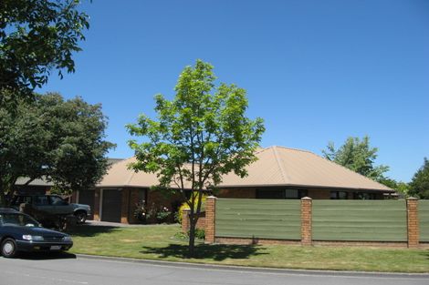 Photo of property in 8 Brockhall Lane Avonhead Christchurch City
