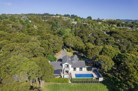 Photo of property in 251 Kaipara Road, Papakura, 2582