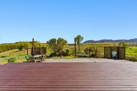 Photo of property in 301 Ranganui Road, Kaiwaka, 0573