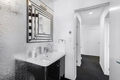 Photo of property in 4 Lewisham Park, St Albans, Christchurch, 8052