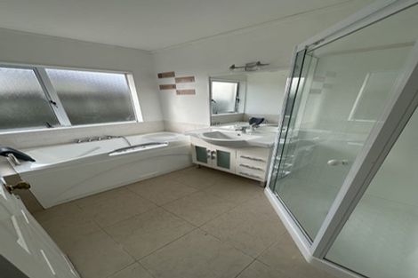 Photo of property in 2/11 Bowscale Place, Northpark, Auckland, 2013