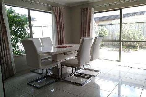 Photo of property in 13 Strundeen Close, Flat Bush, Auckland, 2016