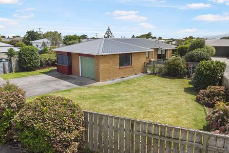 Photo of property in 1 Albert Street, Hawera, 4610