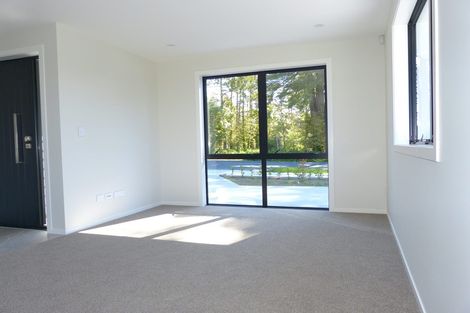 Photo of property in 107 Station Road, Kumeu, 0891