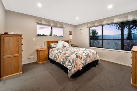 Photo of property in 28 Hawaiian Parade, Arkles Bay, Whangaparaoa, 0932