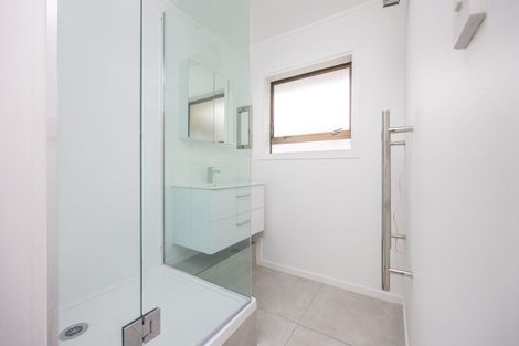 Photo of property in 1 Ranfurly Road, Papatoetoe, Auckland, 2104