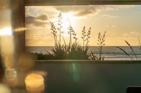 Photo of property in 121 The Parade, Paekakariki, 5034