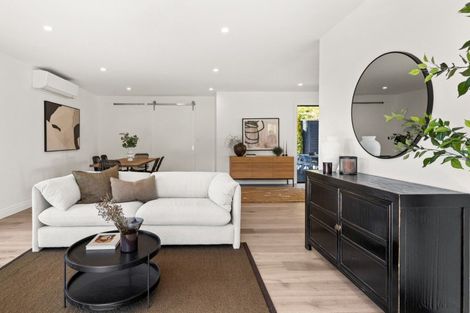 Photo of property in 17 Taruna Place, Havelock North, 4130