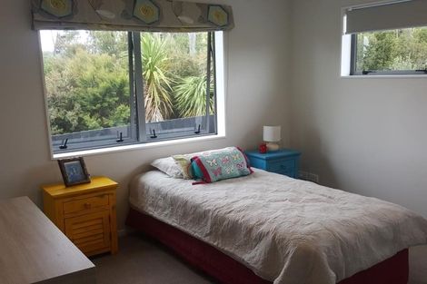Photo of property in 69 Mackay Drive, Greenhithe, Auckland, 0632