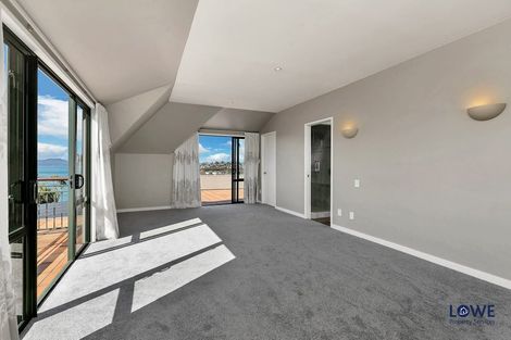 Photo of property in 1a Bournemouth Terrace, Murrays Bay, Auckland, 0630