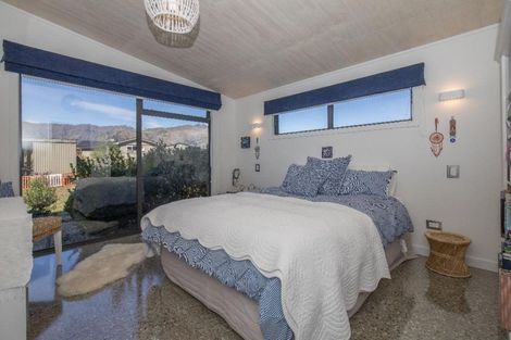 Photo of property in 10 Sam John Place, Lake Hawea, Wanaka, 9382