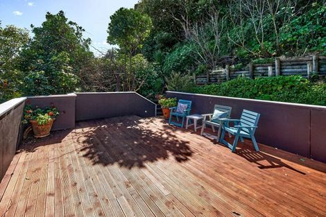 Photo of property in 15 Kowhai Street, Eastbourne, Lower Hutt, 5013