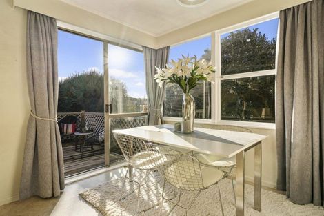 Photo of property in 8 Ashcroft Avenue, Mangere Bridge, Auckland, 2022