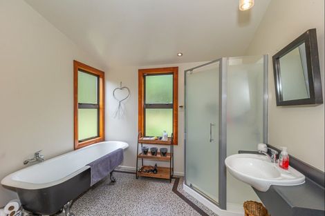 Photo of property in 34 Makahika Road, Levin, 5571