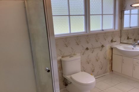 Photo of property in 13 Hamish Place, Sunnyhills, Auckland, 2010